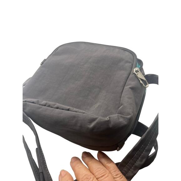 Travelon Anti-Theft Classic Travel Cross Body Bag - Picture 10 of 10